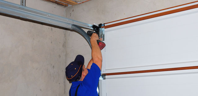 Garage Door Fixer Rochester NY